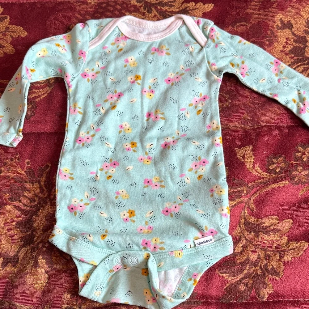 Bundle Baby Clothing: Onesie, 2 Leggings, & Baby Gap Dress 3-6 Months. NWOT